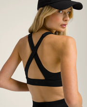 Wilson Women On-Point Cross Back Bra Black Medium Support Sports Bra
